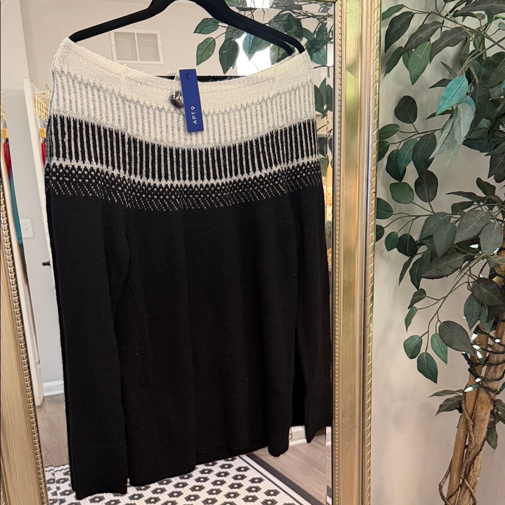 Apt. 9 Black Maxi Knit Skirt with White Patterned Waist